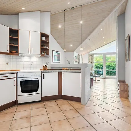 Gorgeous In Henne With Kitchen * Henne Strand