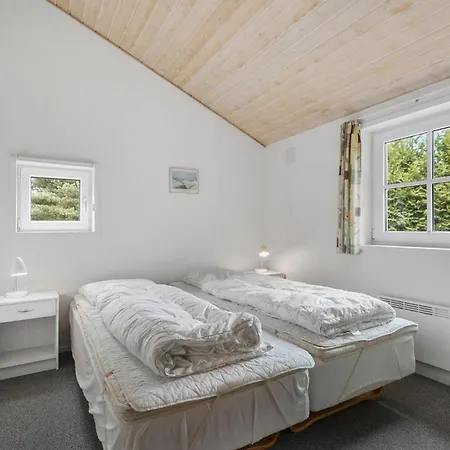 Gorgeous In Henne With Kitchen Holiday home Henne Strand